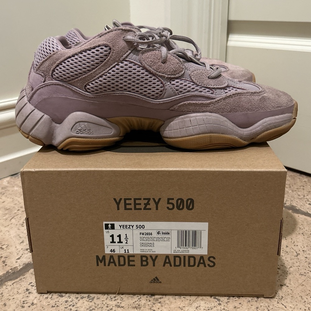 Adidas Yeezy soft vision size 11.5 
Comes with box